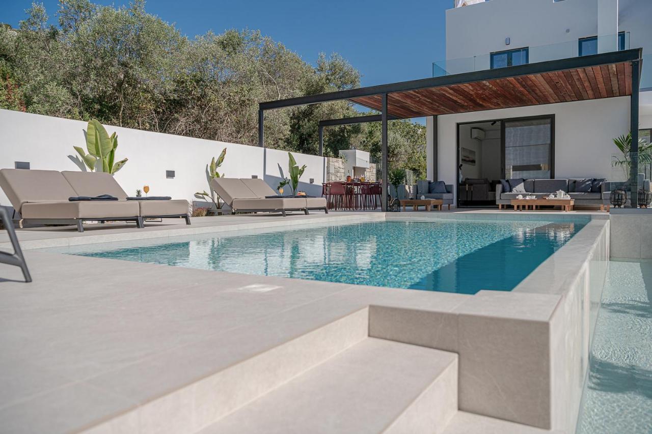 Avrilia Seaside Villa Heated Pool Алмірида Екстер'єр фото